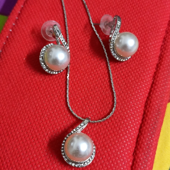 Necklace set - Picture 4 of 4